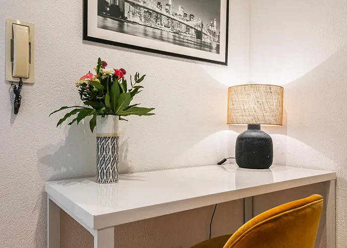 Hotel Simplon 10 - Gare Losanna